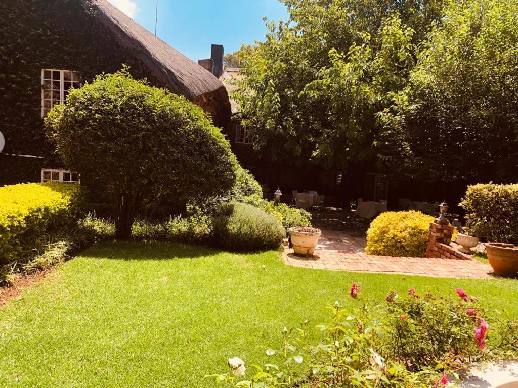 The Hertford Country Hotel โจฮันเนสเบิร์ก ภายนอก รูปภาพ